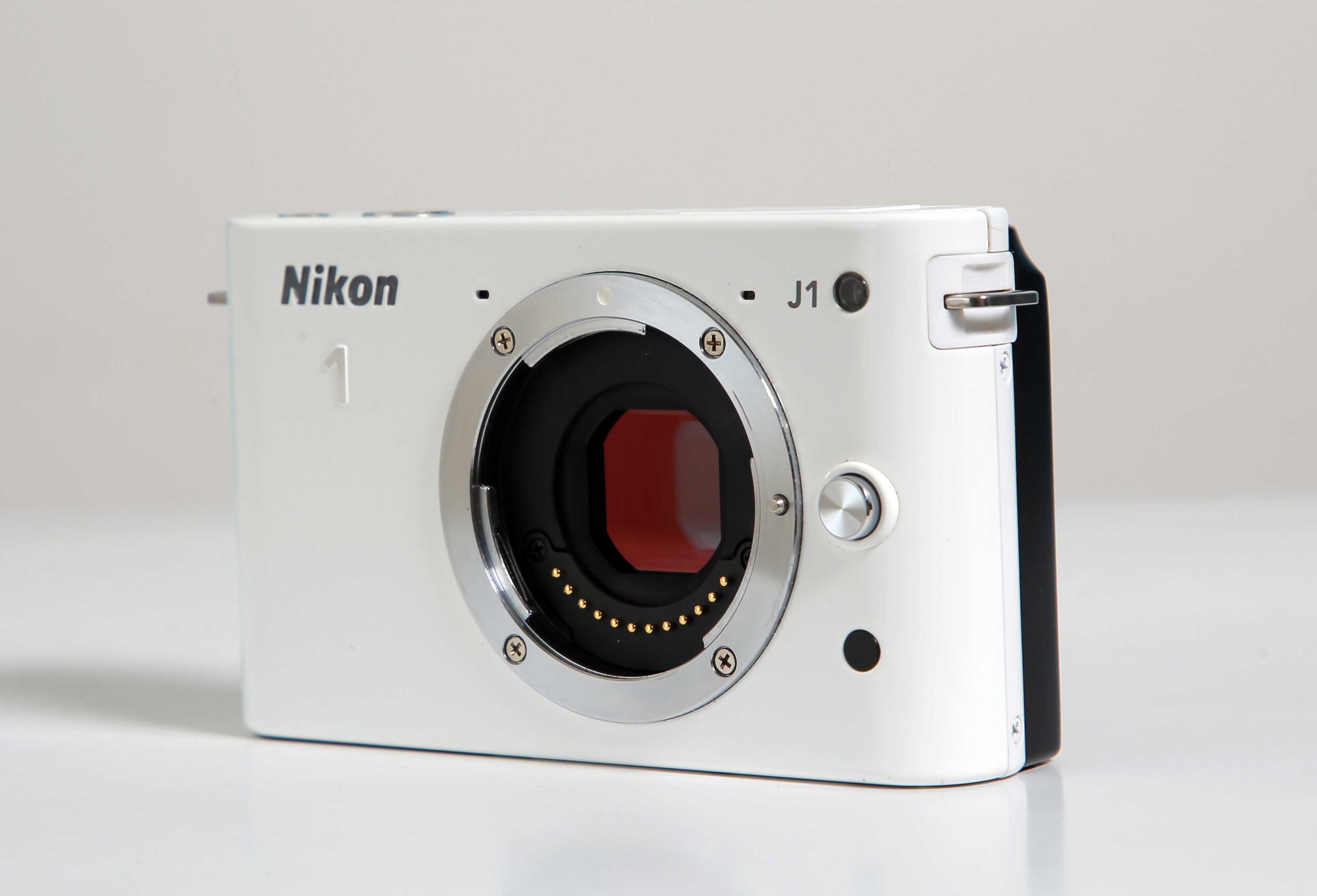 NIKON J1