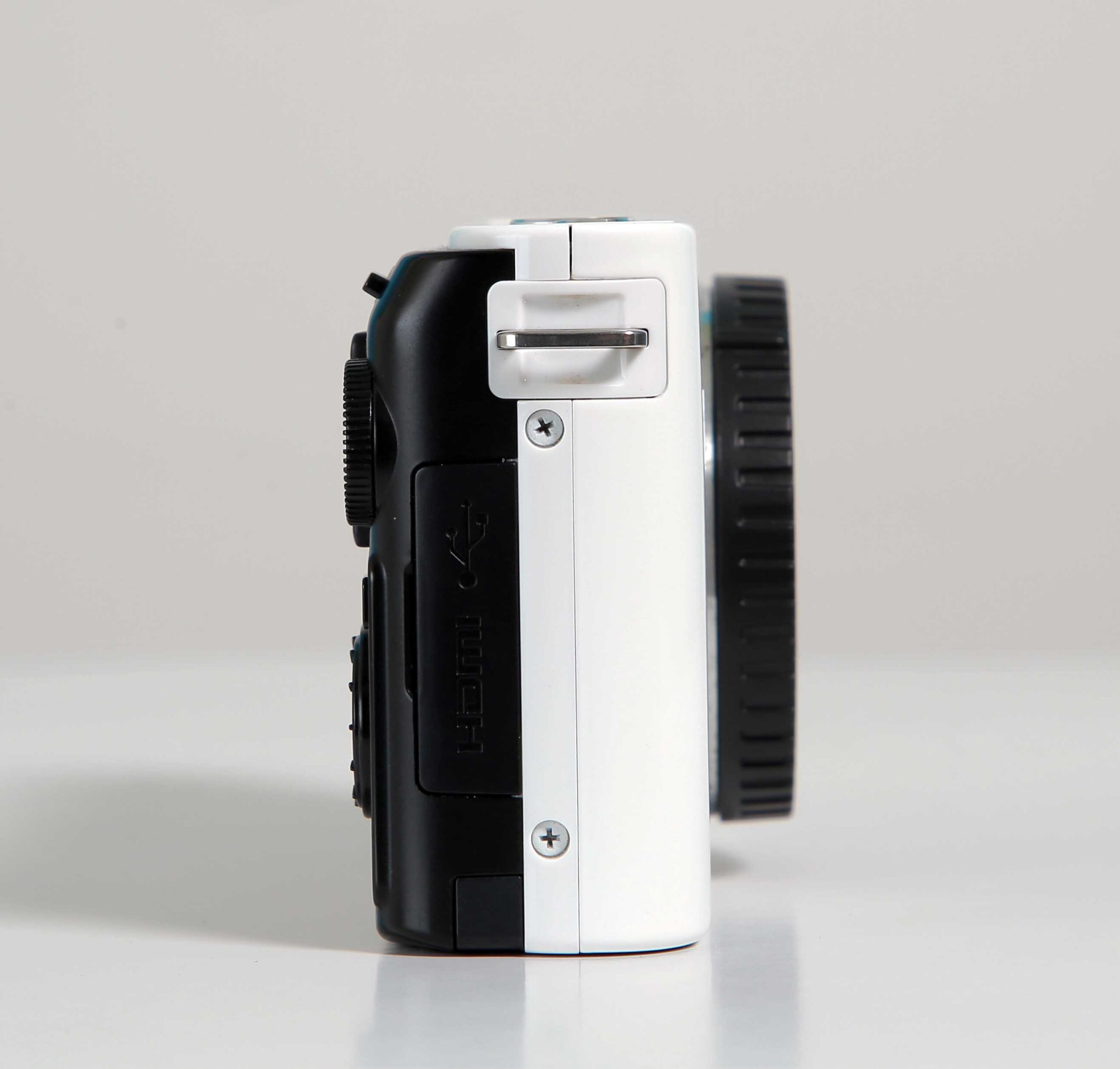 NIKON J1