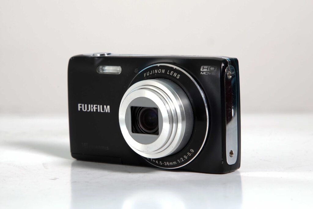 FUJIFILM FinePix JZ250 新潟県で中古カメラ・中古レンズの高価買取なら『カメラの光美堂』