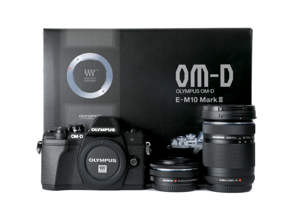Amazon.co.jp: OLYMPUS ミラーレス一眼カメラ OM-D E-M10